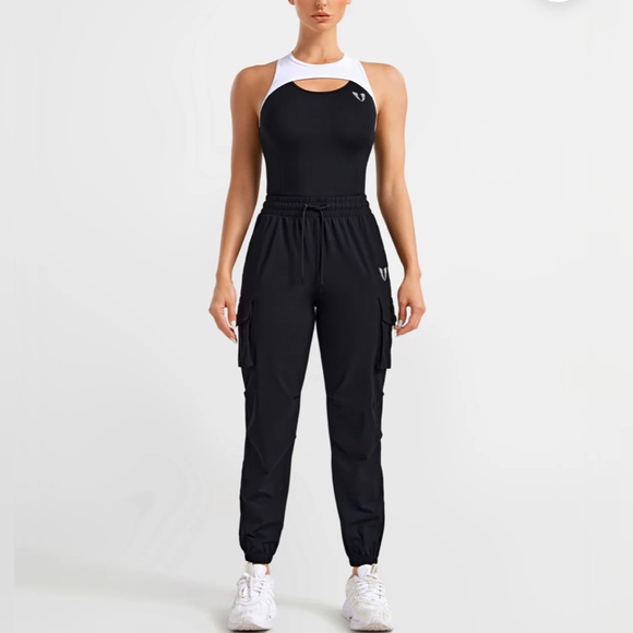 Firmabs Women’s Size M Black Cargo Pocket Jogger Pant - Picture 4 of 8